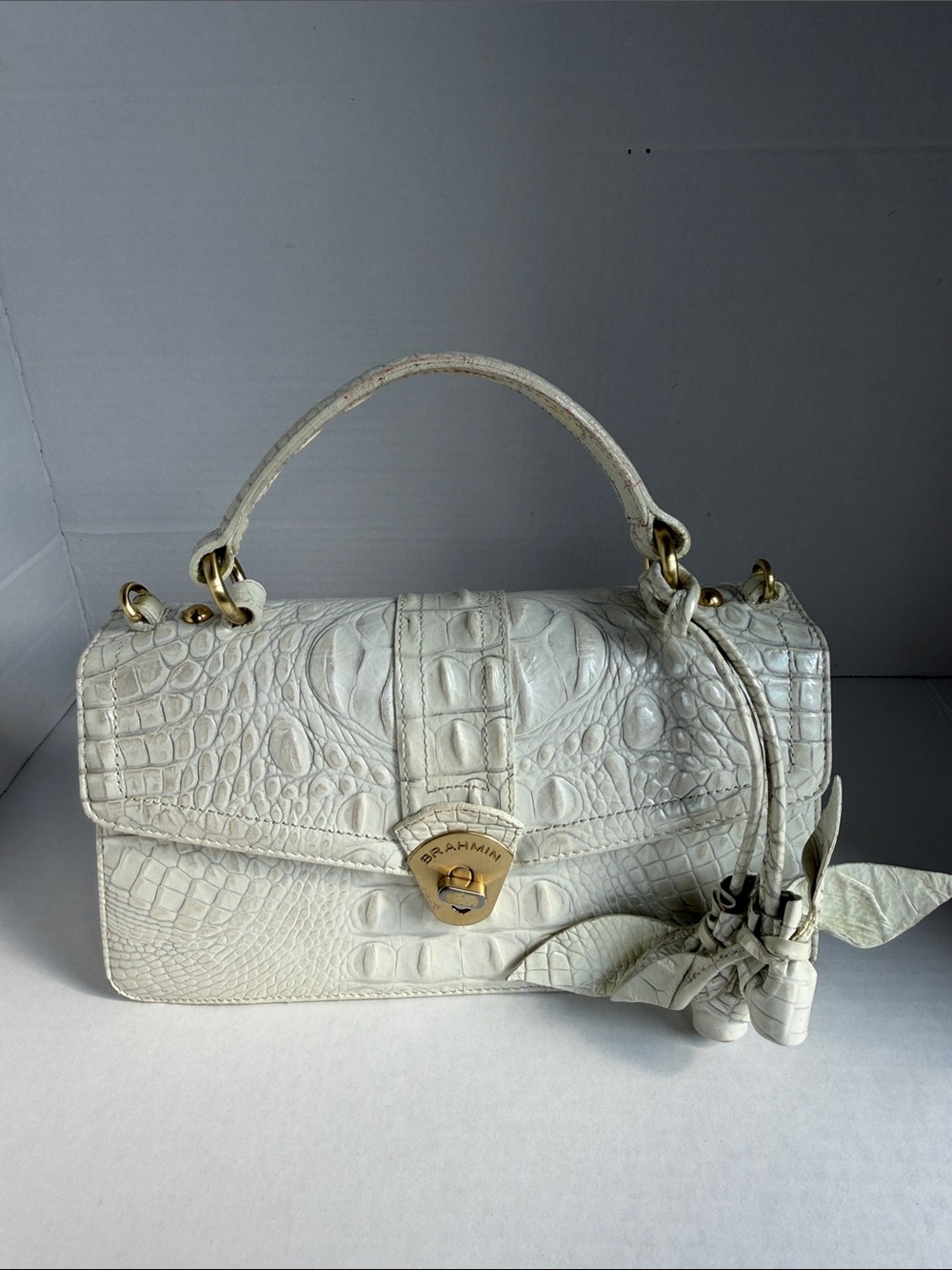 Beautiful vintage satchel bag from Brahmin, Vittoria model.